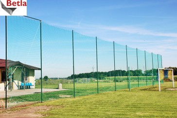 Siatki Strzelce Opolskie - Zabezpieczające ogrodzenie z siatki na boisko szkolne dla terenów Strzelec Opolskich